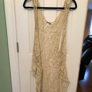 Off white lace vest m/l